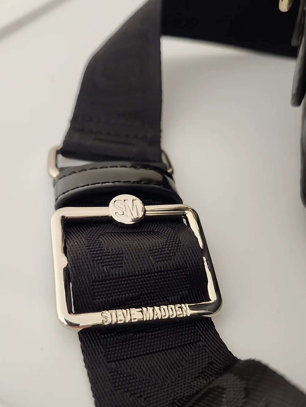 Steve Madden Neoprene Sling Bag w/Free SM Card Wallet Keychain (New)